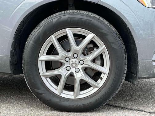 2021 Volvo XC60 T5 Momentum