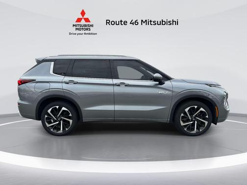 Mercury Gray Metallic/Black Roof 2023 Mitsubishi Outlander PHEV SEL