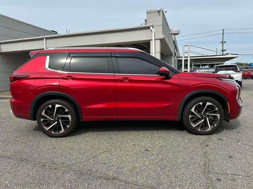 2023 Mitsubishi Outlander SEL