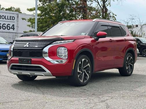 2023 Mitsubishi Outlander SEL