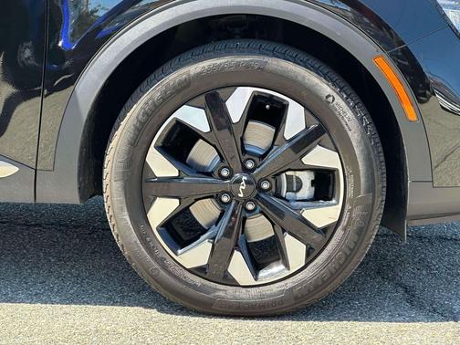 Fusion Black 2023 Kia Sportage Plug-In Hybrid X-Line