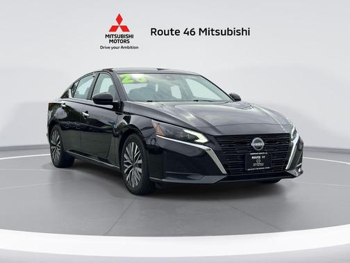 Super Black 2023 Nissan Altima 2.5 SV