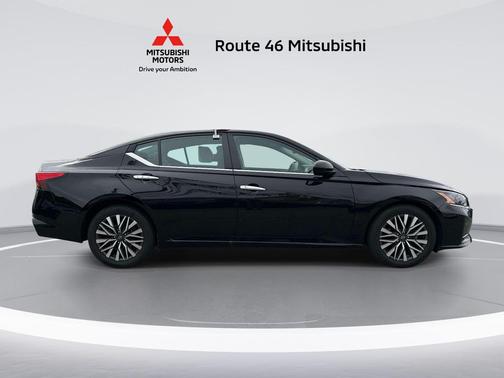 Super Black 2023 Nissan Altima 2.5 SV