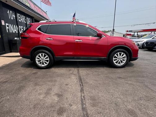 2017 Nissan Rogue SV