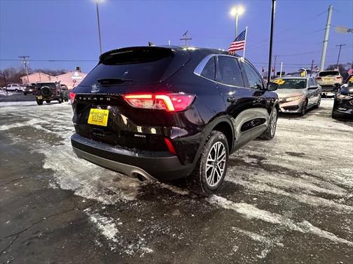 2022 Ford Escape SEL