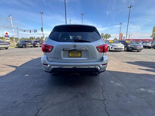 2020 Nissan Pathfinder SV