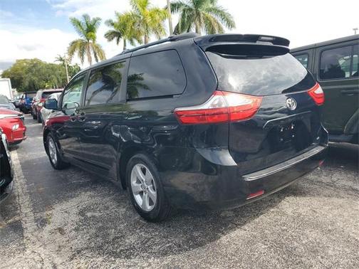 2015 Toyota Sienna LE
