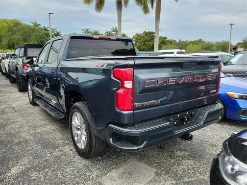 2022 Chevrolet Silverado 1500 Custom