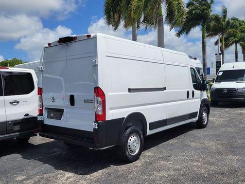 Bright White Clearcoat 2024 RAM ProMaster 2500 Tradesman
