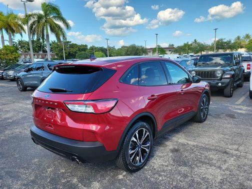 RAPID RED MET TINTED CC 2022 Ford Escape SE