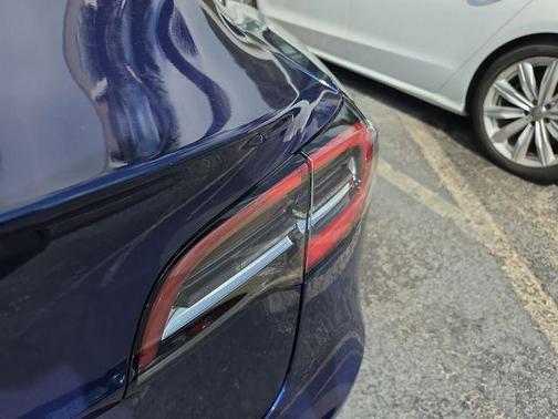 Midnight Silver Metallic 2023 Tesla Model 3 Standard Range