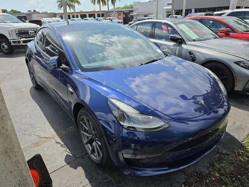 Midnight Silver Metallic 2023 Tesla Model 3 Standard Range