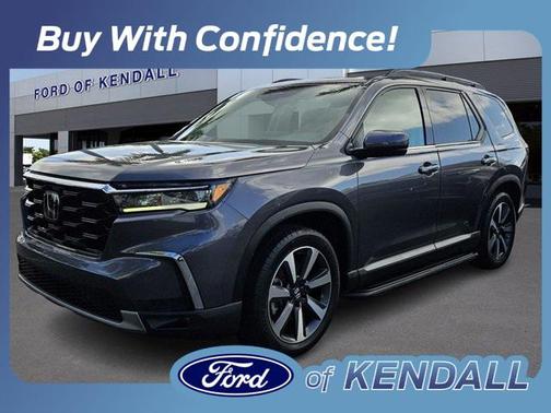 2023 Honda Pilot Touring 8-Passenger