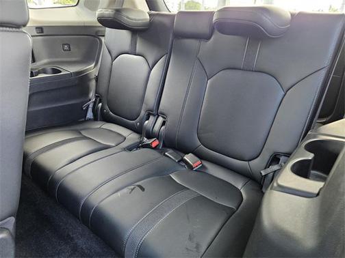 2023 Honda Pilot Touring 8-Passenger