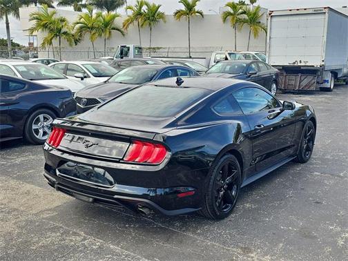 2022 Ford Mustang EcoBoost