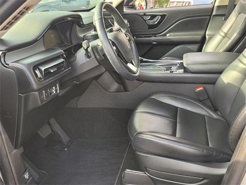 2020 Lincoln Aviator Standard
