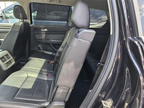 2022 Volkswagen Atlas 2.0T SE w/Technology