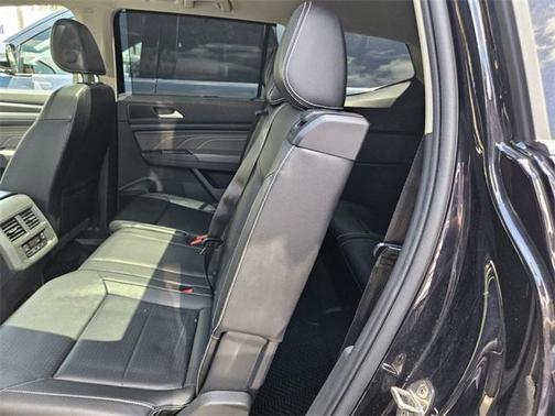 2022 Volkswagen Atlas 2.0T SE w/Technology
