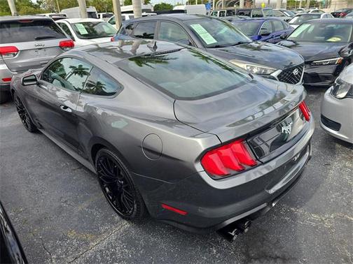 2022 Ford Mustang EcoBoost