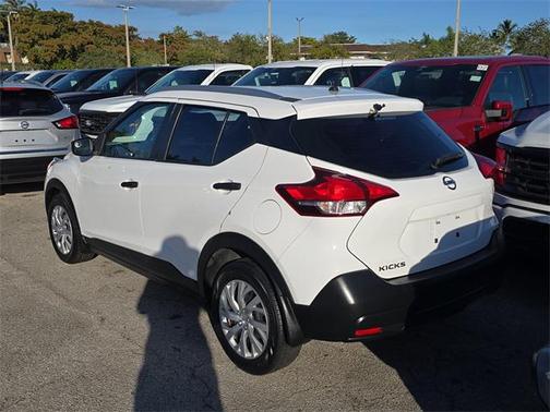 2019 Nissan Kicks S