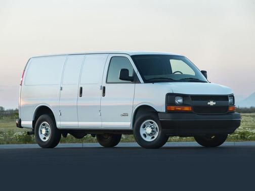 Summit White 2009 Chevrolet Express 2500 Work Van