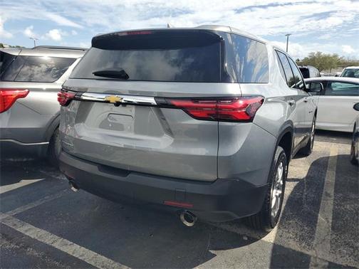2023 Chevrolet Traverse LS