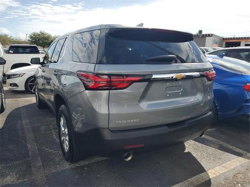 2023 Chevrolet Traverse LS