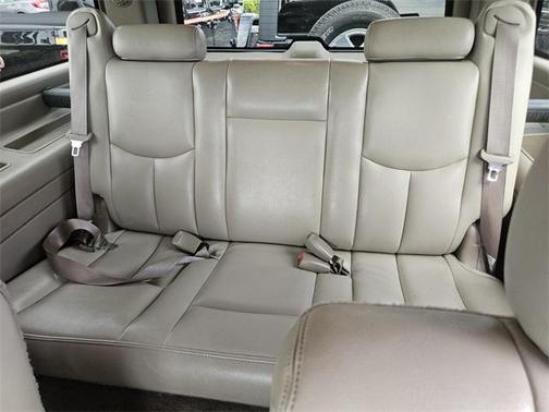 2005 Chevrolet Suburban 1500 LT