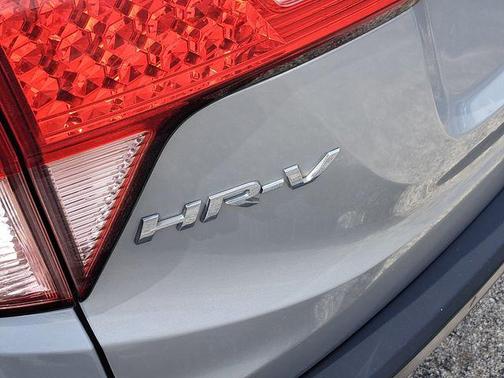 Alabaster Silver Metallic 2016 Honda HR-V LX