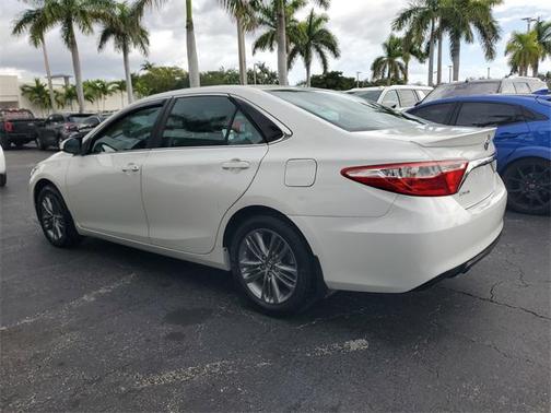2016 Toyota Camry SE