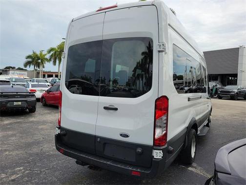 2017 Ford Transit-350 XLT