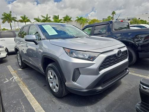 2022 Toyota RAV4 LE