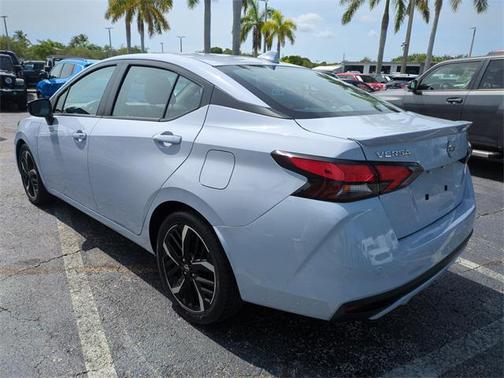 2023 Nissan Versa 1.6 S