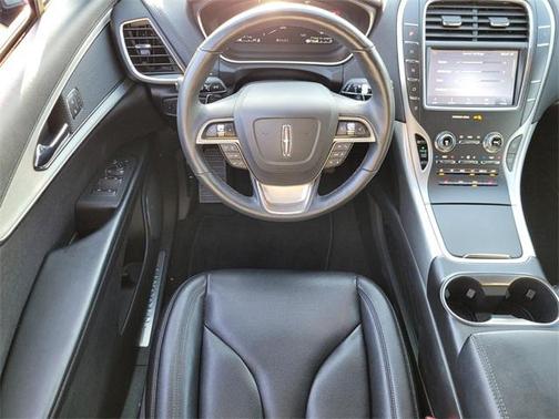 2020 Lincoln Nautilus Standard