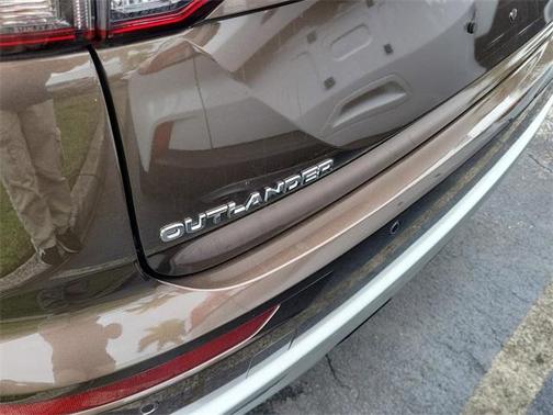 2022 Mitsubishi Outlander SEL 2.5 2WD