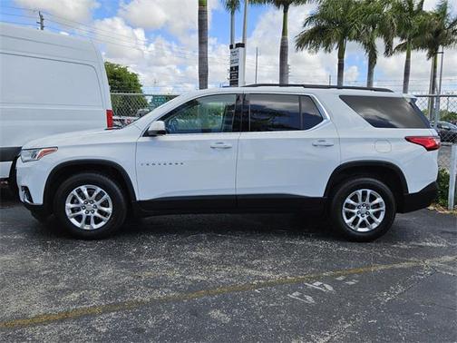 2021 Chevrolet Traverse LT Cloth