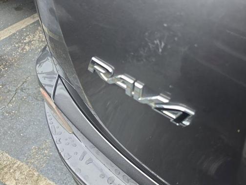 Magnetic Gray Metallic 2017 Toyota RAV4 LE