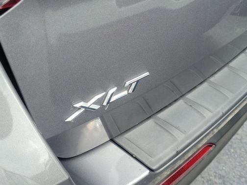 CARBONIZED GRAY METALLIC 2022 Ford Explorer XLT