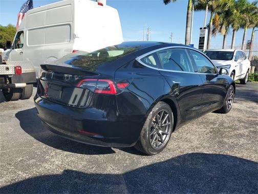 2019 Tesla Model 3 Mid Range