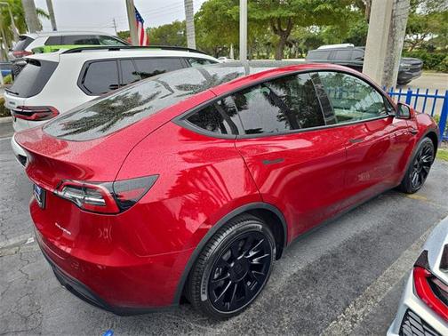 2024 Tesla Model Y Long Range Dual Motor All-Wheel Drive