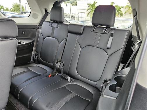 2023 Honda Pilot Touring 8-Passenger