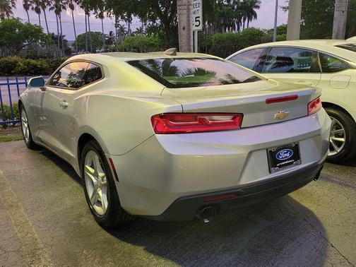 Silver Ice Metallic 2017 Chevrolet Camaro 1LS