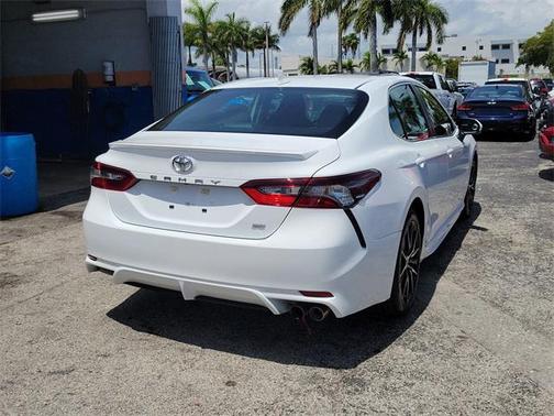 2022 Toyota Camry SE