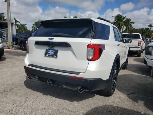 2022 Ford Explorer ST-Line