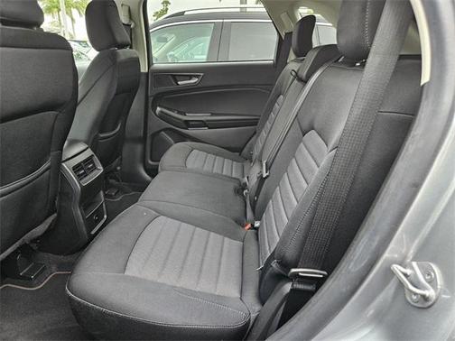 2023 Ford Edge SE
