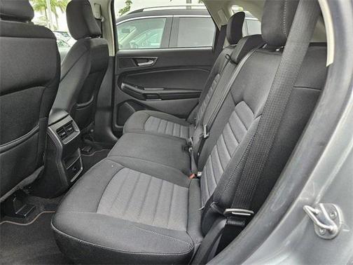2023 Ford Edge SE