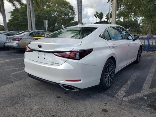 2025 Lexus ES 350 Base