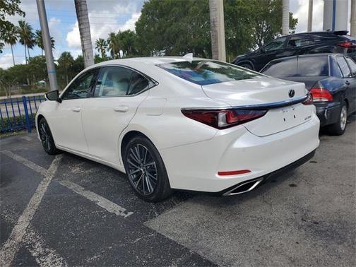 2025 Lexus ES 350 Base