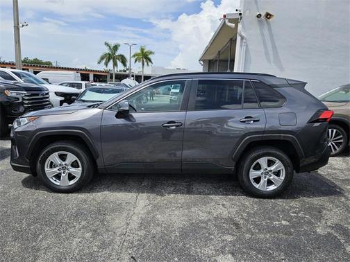 2021 Toyota RAV4 XLE