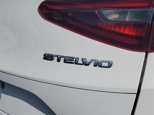 2021 Alfa Romeo Stelvio Ti